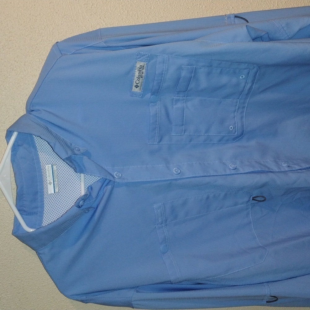Columbia PFG Omni-Shade Vented Light Blue Long Sleeve Button up Shirt Ou…